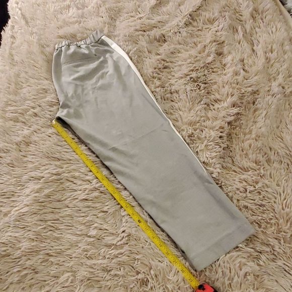 Super chic gray Zara ankle pants with white stripe - Picture 8 of 8